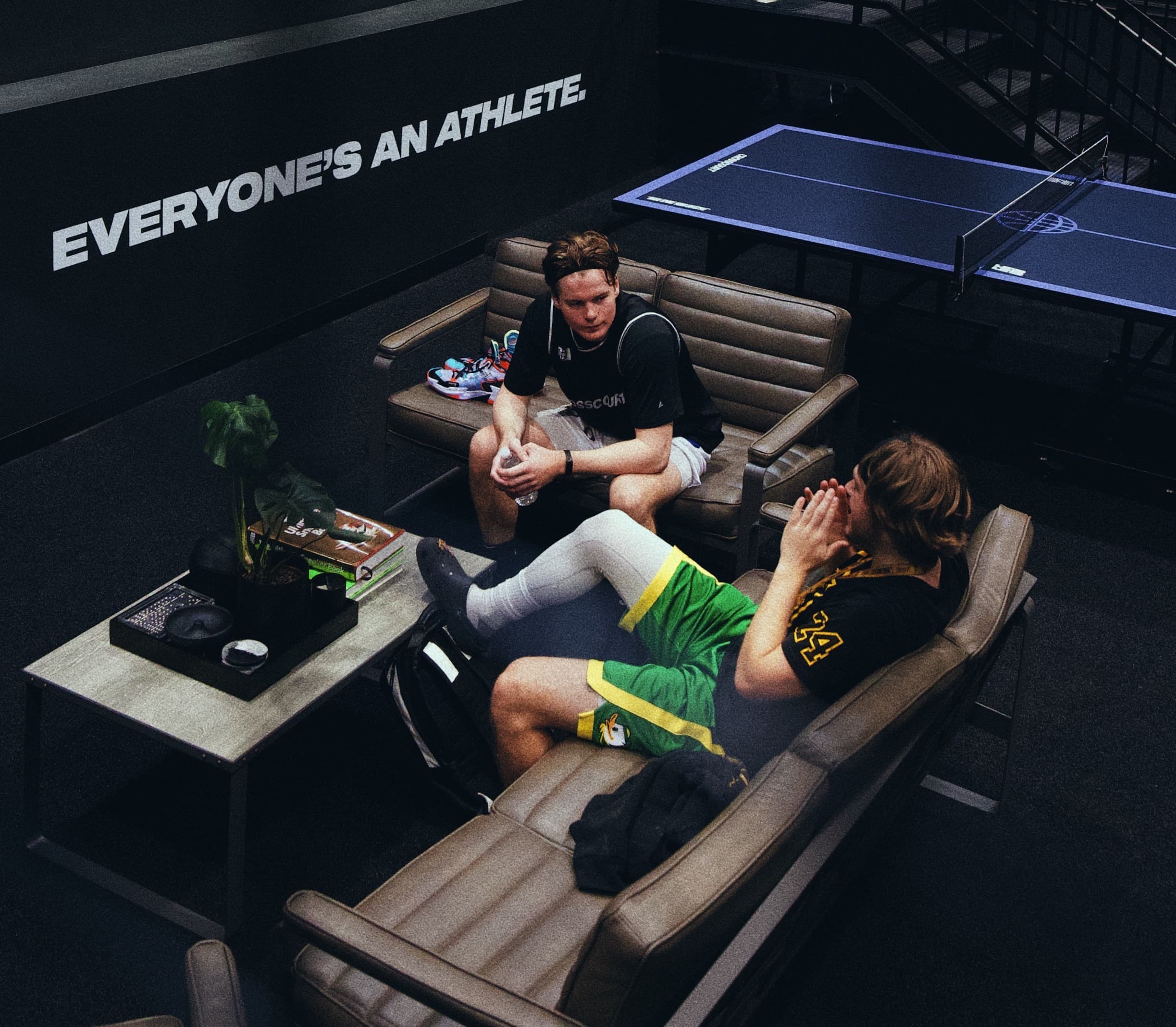 Members between runs in the Crosscourt lounge